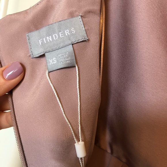 Blush colored jumpsuit - Picture 6 of 8